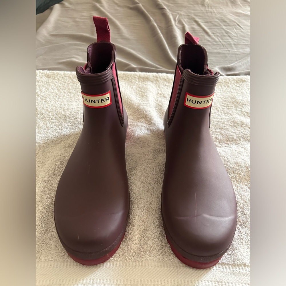 Women’s Hunter Original Chelsea Rain Boots - Size 10 - Dark Red - Matte